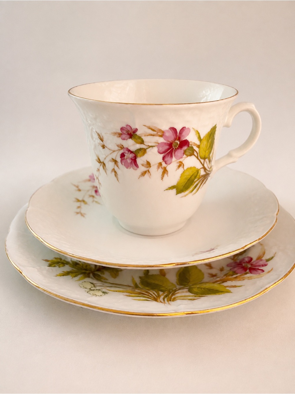 Vintage Thun Carlsbad Czechoslovakia 18pc Floral Tea Set Gold Trim